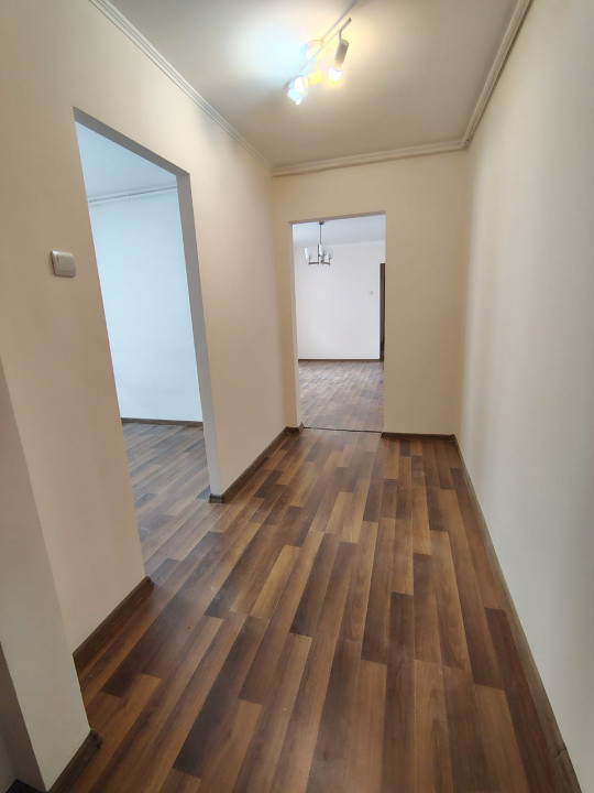 Trei camere Militari, Apusului - Ghirlandei, zona Casa Roz.