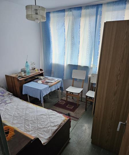 Vanzare 3 Camere Militari