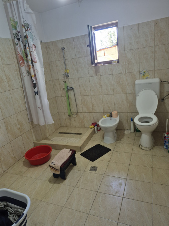 Casa individuala parter, Domnesti, zona Craitei-Foisorului. Investitie buna.